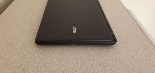 **ACER LAPTOP -> 4GB RAM, 1000GB HDD, WINDOWS 10, EXCELLENT BATTERY LIFE**