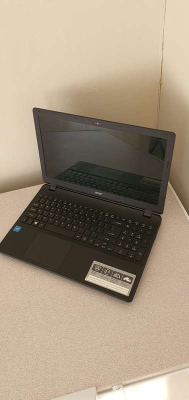 **ACER LAPTOP -> 4GB RAM, 1000GB HDD, WINDOWS 10, EXCELLENT BATTERY LIFE**
