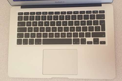 MacBook Air(13`) - Intel Core i5 || 8GB Ram || 128GB SSD || MacOS BIg Sur || FREE SHIPPING