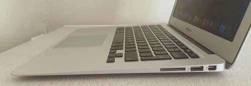 MacBook Air(13`) - Intel Core i5 || 8GB Ram || 128GB SSD || MacOS BIg Sur || FREE SHIPPING