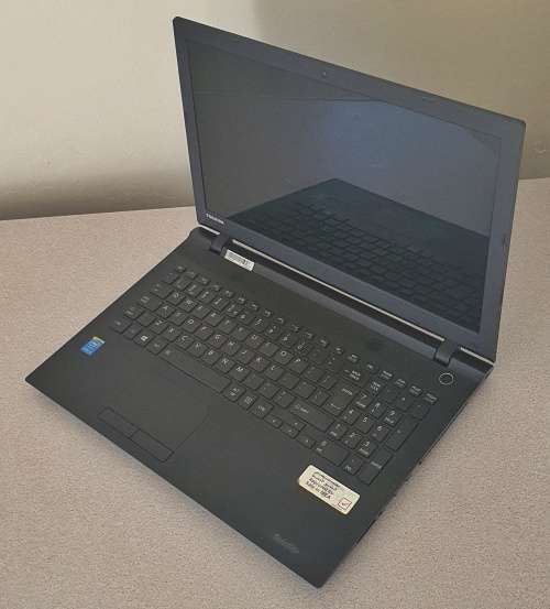 **Toshiba Satellite C50 - Intel Core i3-4005U || 240GB SSD || 8GB  DDR3L Ram || Windows 10 HSL x64**