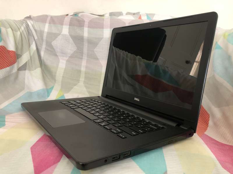 Dell Inspiron 5459 -> Core i5 6200U @ 2.30GHz , 8GB Ram , 240GB SSD , Windows 10