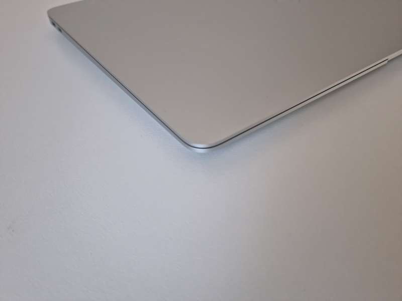 2020 Apple MacBook Air 13-inch M1 8-Core CPU, 7-Core GPU (8GB Unified RAM, 256GB SSD, Silver)