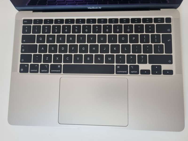 2020 Apple MacBook Air 13-inch M1 8-Core CPU, 7-Core GPU (8GB Unified RAM, 256GB SSD, Silver)