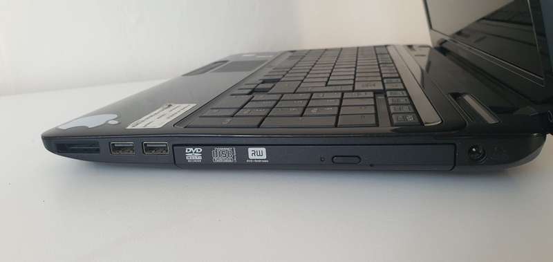 TOSHIBA SATELLITE L650 - CORE i3 | 128GB SSD | 4GB RAM | WINDOWS 10 PROFESSIONAL X64