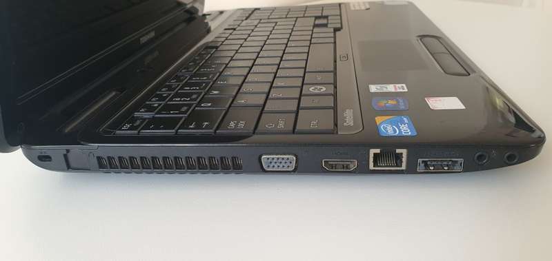 TOSHIBA SATELLITE L650 - CORE i3 | 128GB SSD | 4GB RAM | WINDOWS 10 PROFESSIONAL X64