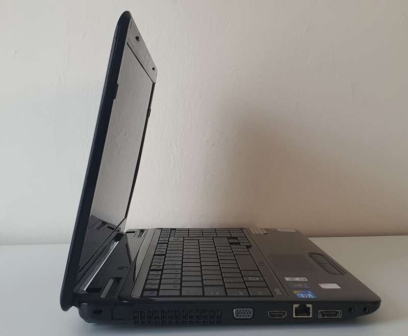 TOSHIBA SATELLITE L650 - CORE i3 | 128GB SSD | 4GB RAM | WINDOWS 10 PROFESSIONAL X64