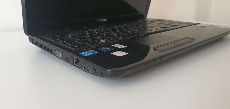 TOSHIBA SATELLITE L650 - CORE i3 | 128GB SSD | 4GB RAM | WINDOWS 10 PROFESSIONAL X64