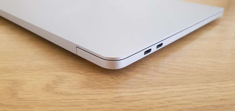 Apple MacBook Pro (13-inch, 2022, M2)