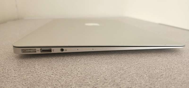 2017 MacBook Air 13.3-inch | Core i5 1.8GHz | 8GB RAM | 512GB SSD | 155 Cycle Count | macOS