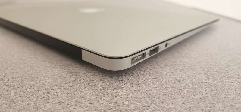 2017 MacBook Air 13.3-inch | Core i5 1.8GHz | 8GB RAM | 512GB SSD | 155 Cycle Count | macOS