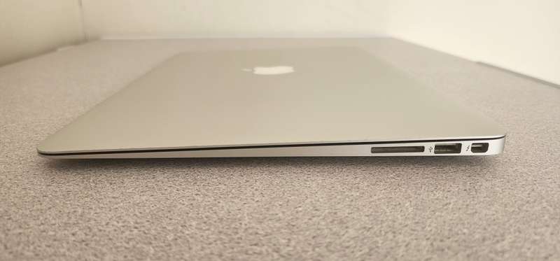 2017 MacBook Air 13.3-inch | Core i5 1.8GHz | 8GB RAM | 512GB SSD | 155 Cycle Count | macOS