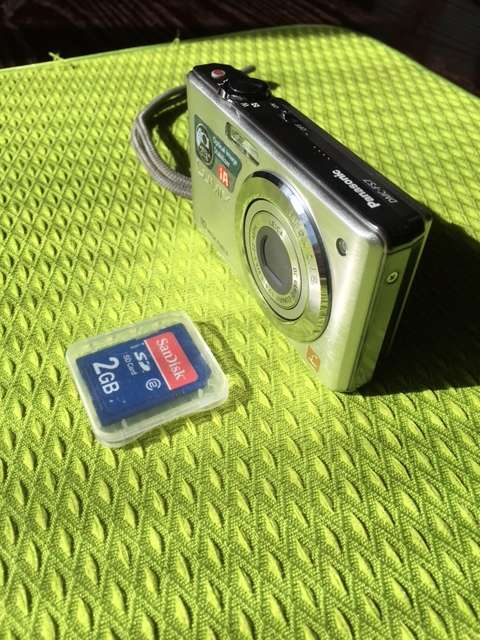 Panasonic Lumix DMC-FS7 Camera with Leica lens 10 Mega Pixels incl. 2GB SD Card
