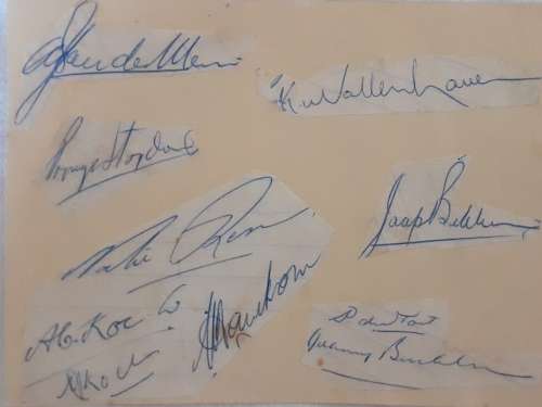 1951/52 Springbok Rugby Tour - 18 Autographs plus Booklet
