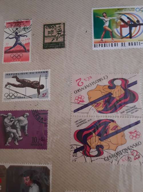 Large lot approx 500 Stamps from around the world