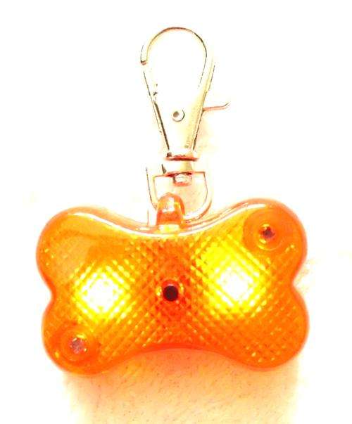 " LET YOUR PET BE SEEN EASILY AT NIGHT " - Flashing Pet Safety Light