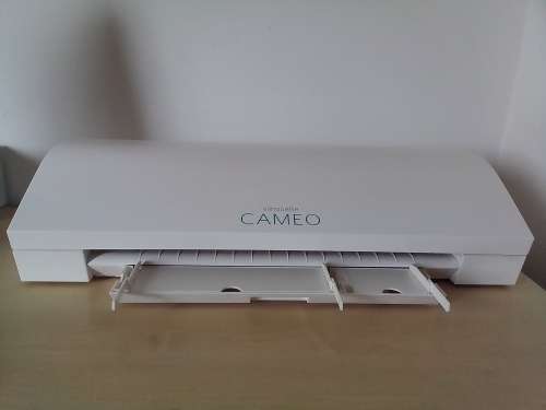 Silhouette CAMEO 3 Die-Cutting Machine