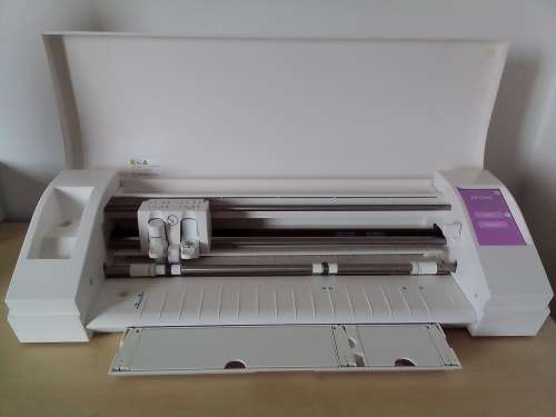 Silhouette CAMEO 3 Die-Cutting Machine
