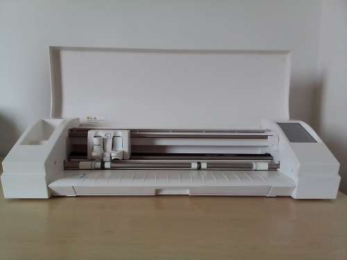 Silhouette CAMEO 3 Die-Cutting Machine