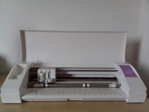 Silhouette CAMEO 3 Die-Cutting Machine