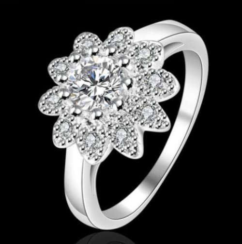 STUNNING! TRENDY 925 STERLING SILVER PLATED RING - SIZE 7 (N 1/2)