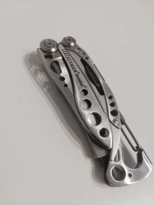 Leatherman skeletool