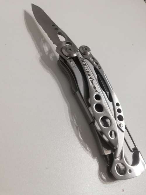 Leatherman skeletool