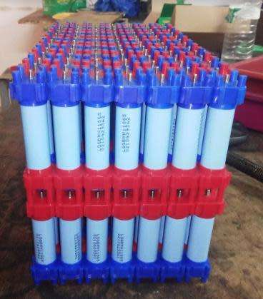 No Spot Welding. Colour Coded Vruzend DIY Solderless 18650 Battery Holders.