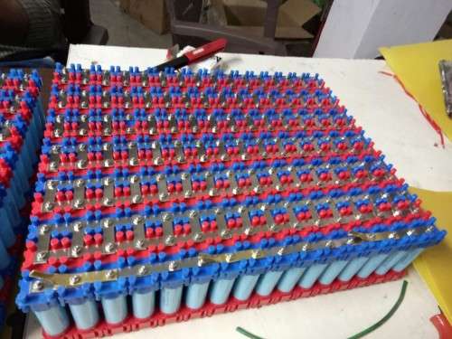 No Spot Welding. Colour Coded Vruzend DIY Solderless 18650 Battery Holders.
