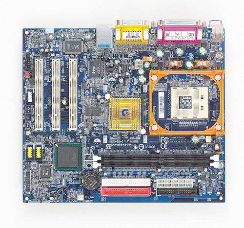 GIGABYTE GA 8i845GV PENTIUM 4 MOTHERBOARD WITH - 2.66Ghz CPU
