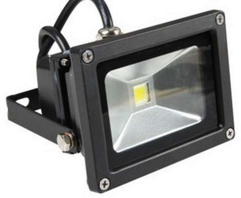 TRUE 10W Floodlight  *12 Vdc Eye blistering brightness * with wire and crocodile clips