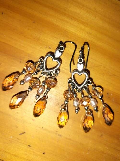 Triple golden yellow crystal & pearl earrings. E105