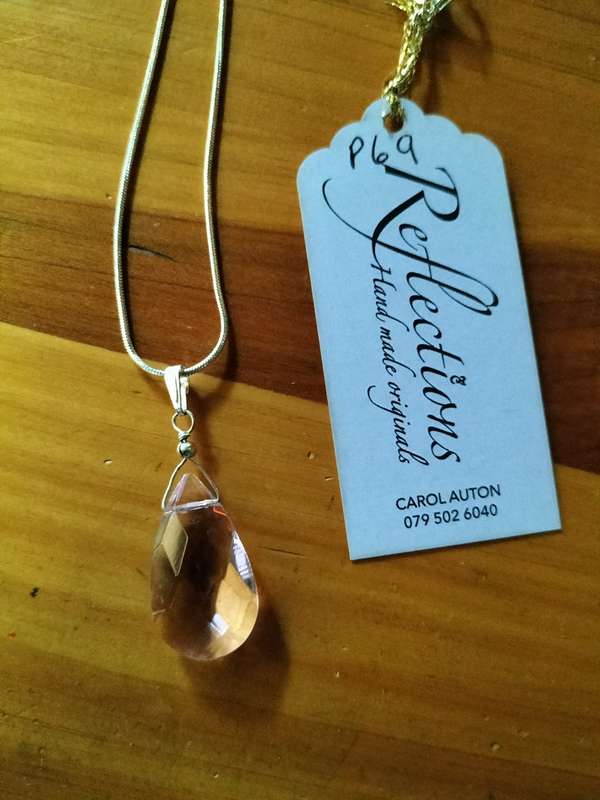 Sterling Silver pink crystal pendant. P69