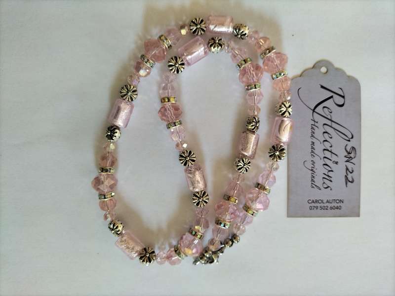 Pink crystal short necklace. SN22