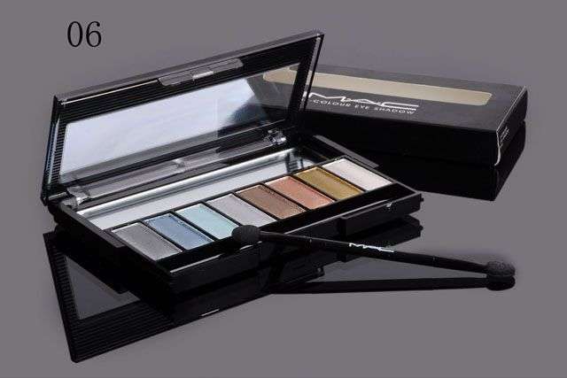 MAC 8 Colour Eye Shadow - 06 - DOUBLE VOLUME SIZE