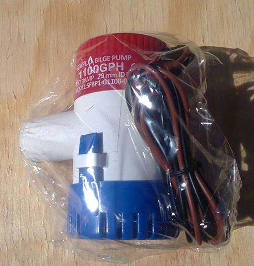 12 Volt submersible bilge water pump 1100GPH (US)
