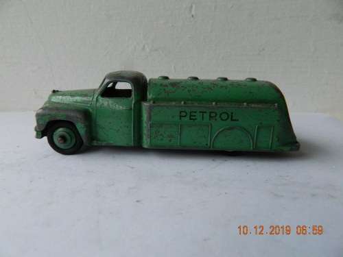 DINKY TOYS -  441 -  PETROL TANKER