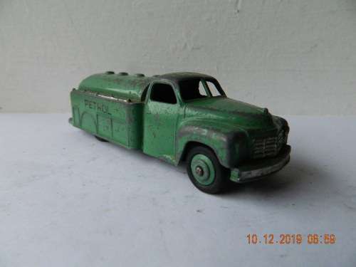 DINKY TOYS -  441 -  PETROL TANKER
