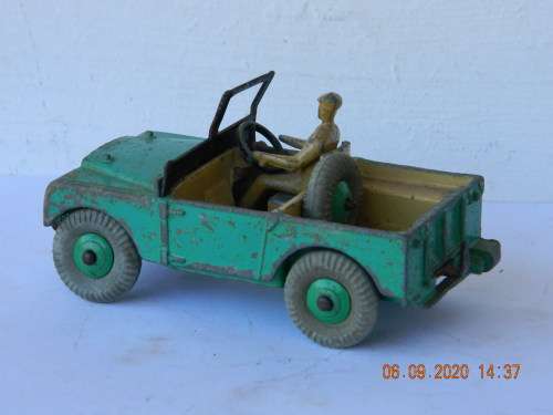DINKY TOYS -  340  - LAND ROVER -  GREEN
