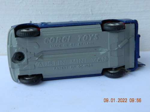 CORGI TOYS -  448  -  AUSTIN MINI POLICE VAN