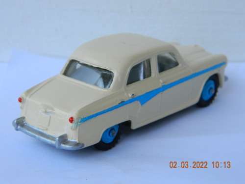 DINKY TOYS -  176  -  AUSTIN A105