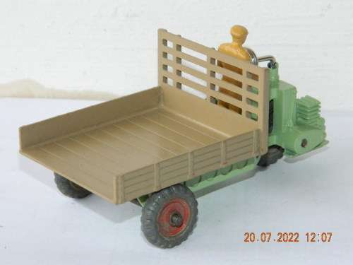 DINKY TOYS -  342  -  MOTO-CART