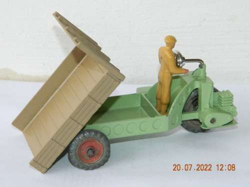 DINKY TOYS -  342  -  MOTO-CART