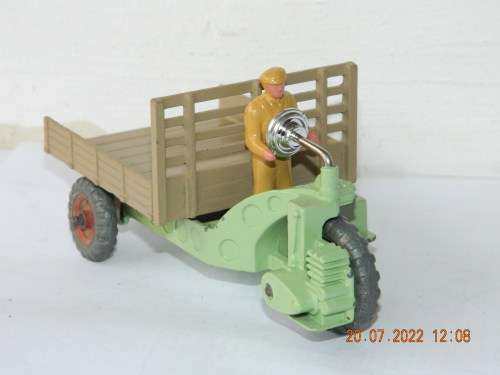 DINKY TOYS -  342  -  MOTO-CART