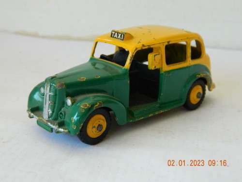 DINKY TOYS  -  254  -  AUSTIN TAXI