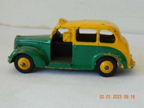 DINKY TOYS  -  254  -  AUSTIN TAXI