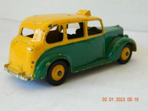 DINKY TOYS  -  254  -  AUSTIN TAXI