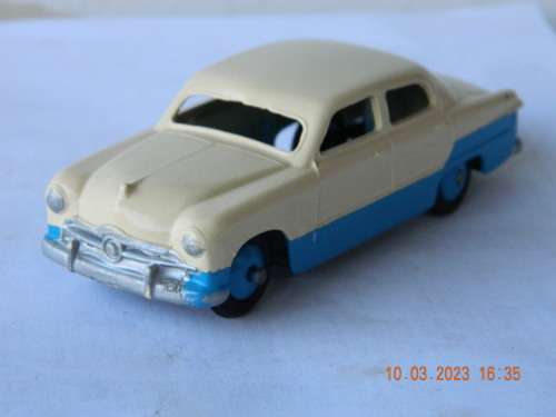DINKY TOYS  -  170  -   FORD FORDOR SEDAN