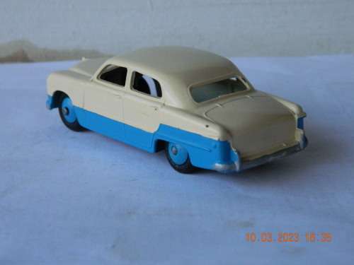 DINKY TOYS  -  170  -   FORD FORDOR SEDAN