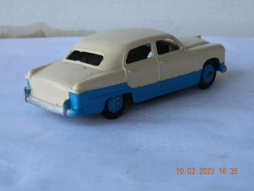 DINKY TOYS  -  170  -   FORD FORDOR SEDAN